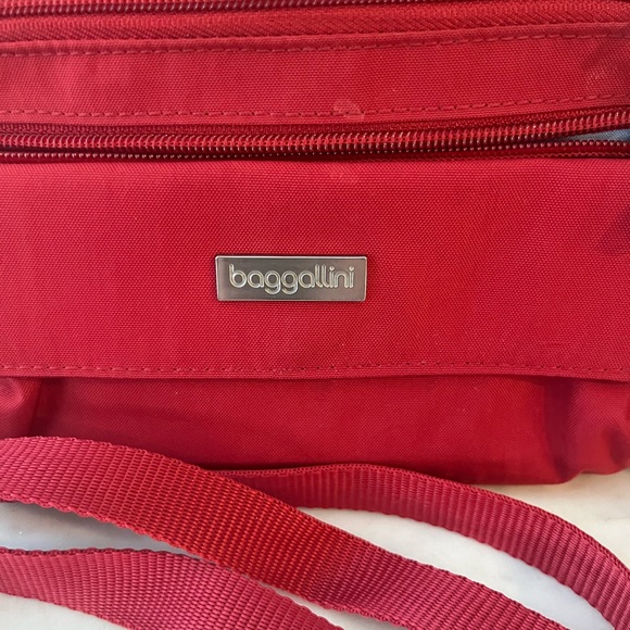 Baggallini Red Crossbody Bag with Multi-Compartment Design EUC - Picture 2 of 6